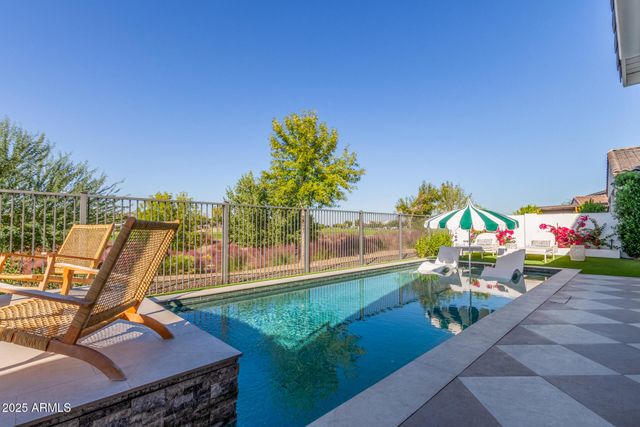 17336 W CRAWFORDSVILLE Drive, Surprise, AZ 85388