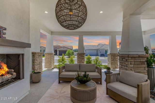 17336 W CRAWFORDSVILLE Drive, Surprise, AZ 85388