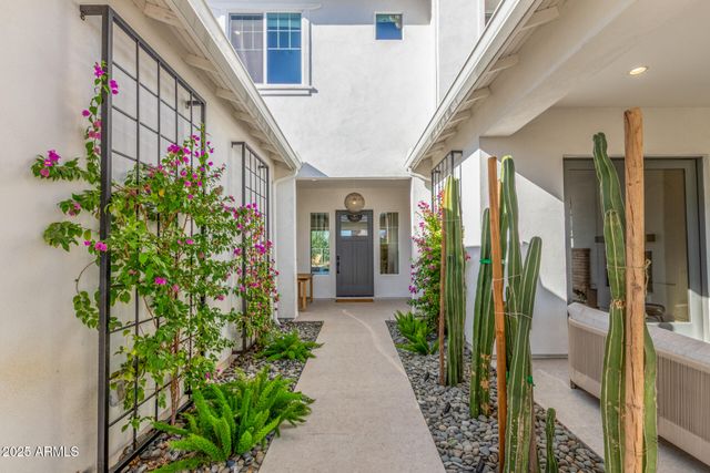 17336 W CRAWFORDSVILLE Drive, Surprise, AZ 85388