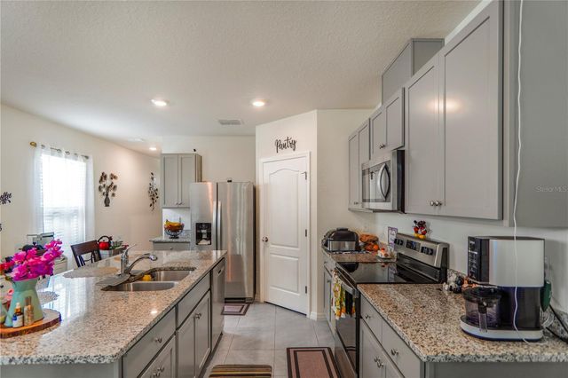 2606 ANGEL FALLS DRIVE, Davenport, FL 33837