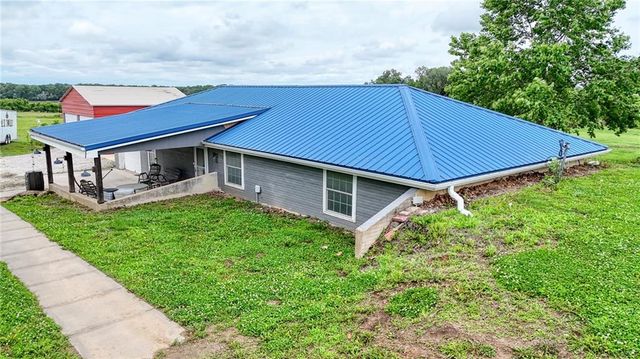 1679 SW 800 Road, Holden, MO 64040