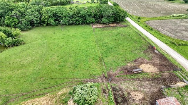 1679 SW 800 Road, Holden, MO 64040