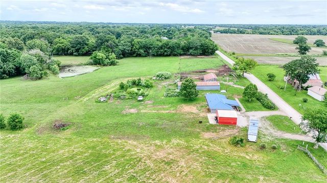 1679 SW 800 Road, Holden, MO 64040