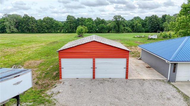 1679 SW 800 Road, Holden, MO 64040