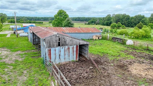 1679 SW 800 Road, Holden, MO 64040