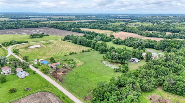 1679 SW 800 Road, Holden, MO 64040