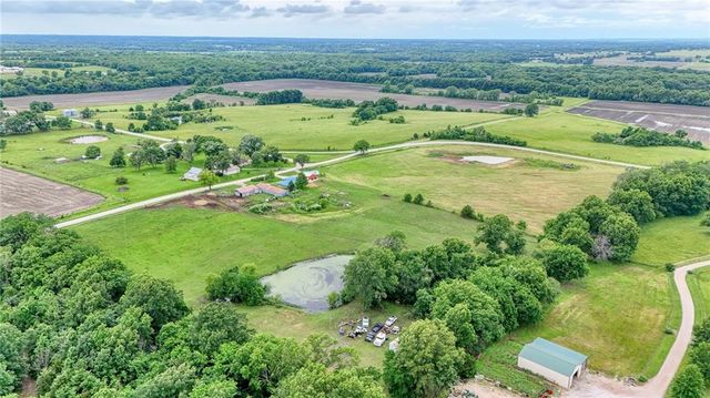 1679 SW 800 Road, Holden, MO 64040