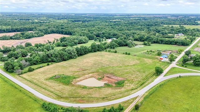 1679 SW 800 Road, Holden, MO 64040