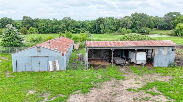 1679 SW 800 Road, Holden, MO 64040