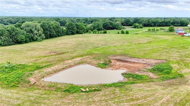 1679 SW 800 Road, Holden, MO 64040