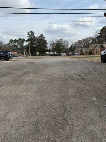 1900 S Glenwood Avenue, Russellville, AR 72802
