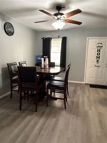 1900 S Glenwood Avenue, Russellville, AR 72802