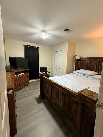 1900 S Glenwood Avenue, Russellville, AR 72802