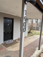 1900 S Glenwood Avenue, Russellville, AR 72802