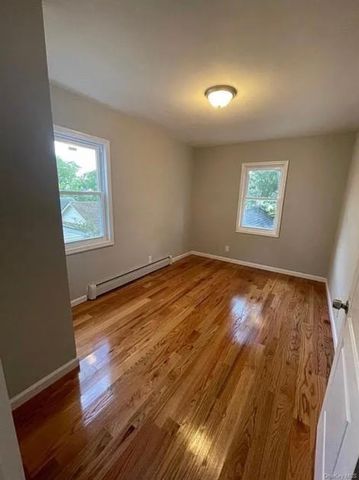 109-32 197th Street 2, Saint Albans, NY 11412