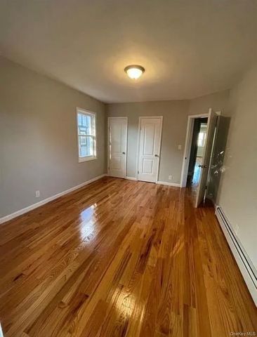 109-32 197th Street 2, Saint Albans, NY 11412