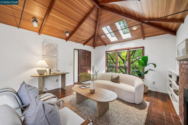 3375 Freeman Rd, Lafayette, CA 94595