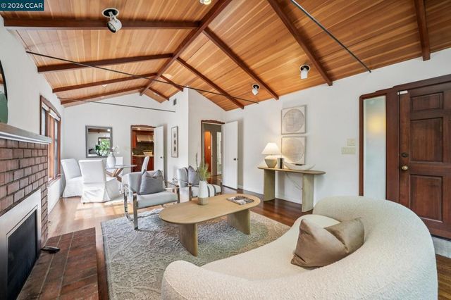 3375 Freeman Rd, Lafayette, CA 94595