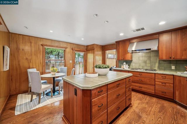 3375 Freeman Rd, Lafayette, CA 94595