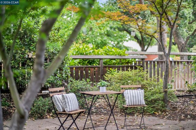 3375 Freeman Rd, Lafayette, CA 94595