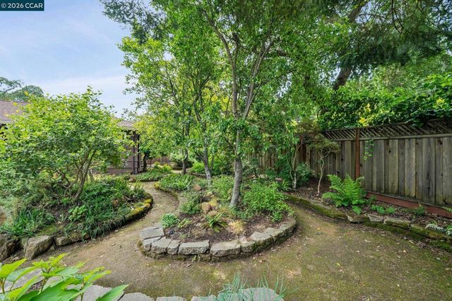 3375 Freeman Rd, Lafayette, CA 94595