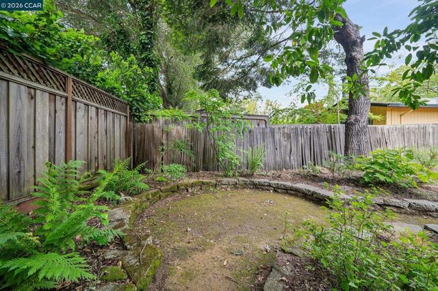 3375 Freeman Rd, Lafayette, CA 94595