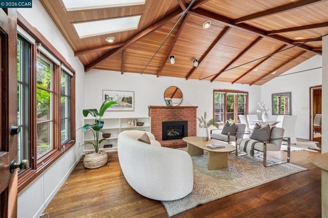 3375 Freeman Rd, Lafayette, CA 94595