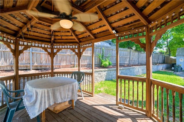 9 Patricia Circle, Smithfield, RI 02917