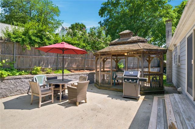 9 Patricia Circle, Smithfield, RI 02917