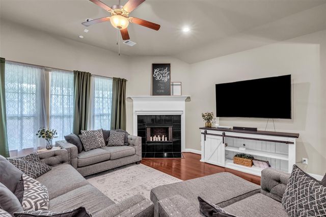 122 Freeman Bend Street, Montgomery, TX 77316