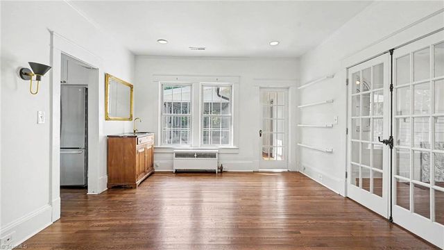 411 S Elam Avenue, Greensboro, NC 27403
