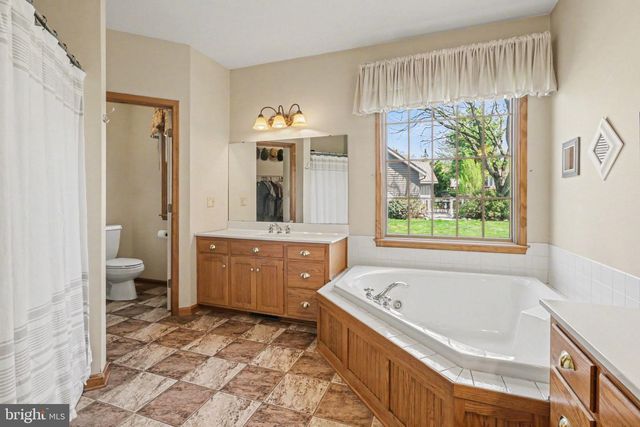 3439 TURNBERRY DRIVE, Chambersburg, PA 17202