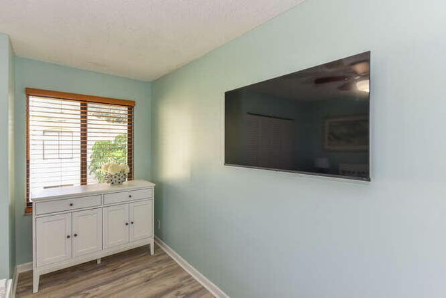 150 Pineview Road L6, Jupiter, FL 33469