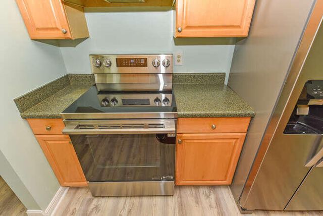 150 Pineview Road L6, Jupiter, FL 33469