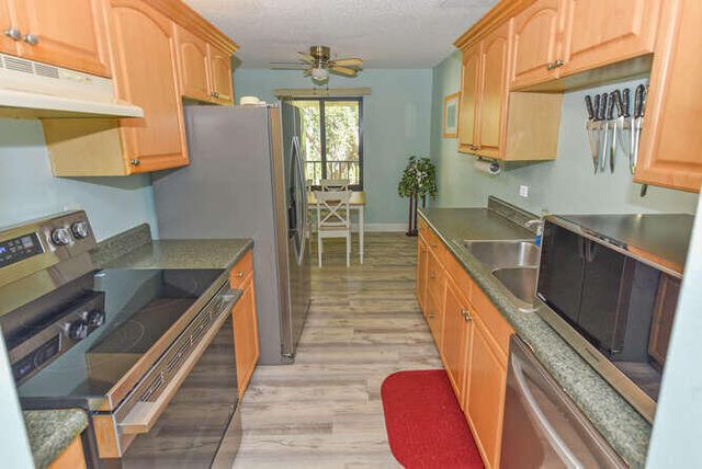 150 Pineview Road L6, Jupiter, FL 33469
