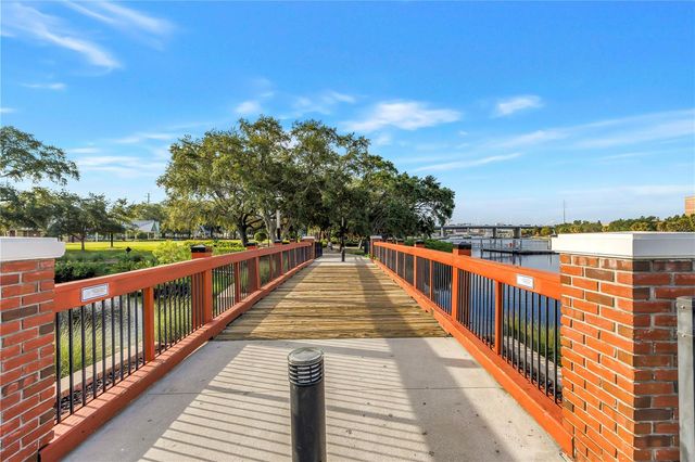 815 W COLUMBUS DRIVE, Tampa, FL 33602