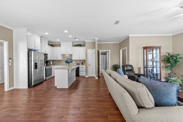 226 Maplecliff Dr, Dothan, AL 36303