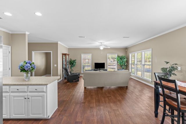 226 Maplecliff Dr, Dothan, AL 36303
