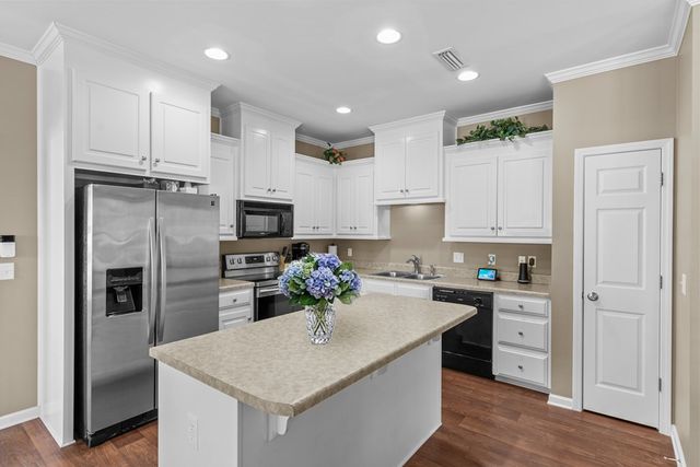 226 Maplecliff Dr, Dothan, AL 36303