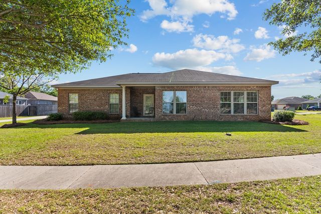 226 Maplecliff Dr, Dothan, AL 36303