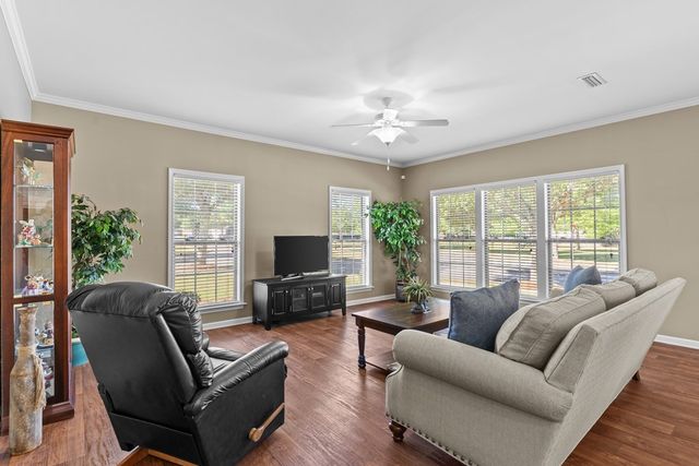 226 Maplecliff Dr, Dothan, AL 36303