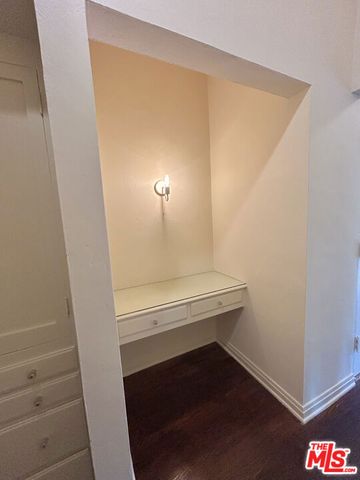 803 Croft Avenue, West Hollywood, CA 90069