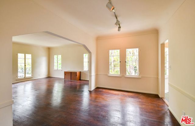 803 Croft Avenue, West Hollywood, CA 90069