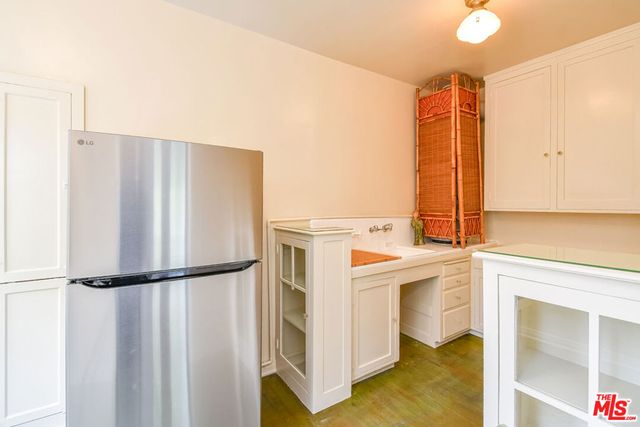 803 Croft Avenue, West Hollywood, CA 90069
