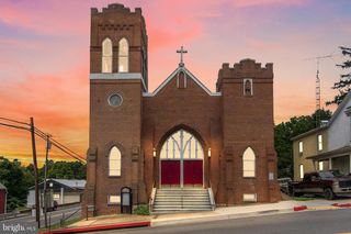 201 E MAIN STREET, Sharpsburg, MD 21782