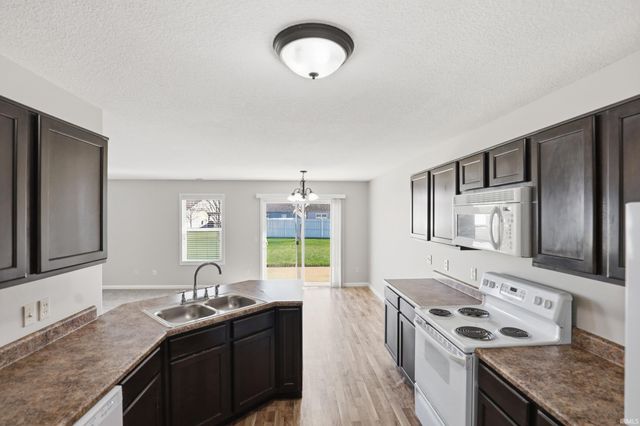 4367 Timber Creek Parkway, New Haven, IN 46774