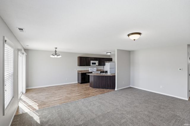 4367 Timber Creek Parkway, New Haven, IN 46774