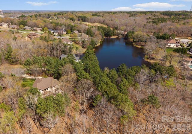 4068 Flagstone Drive, Lancaster, SC 29720