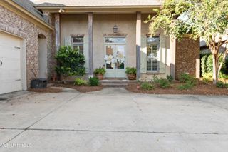 116 Lake Village Drive, Madison, MS 39110