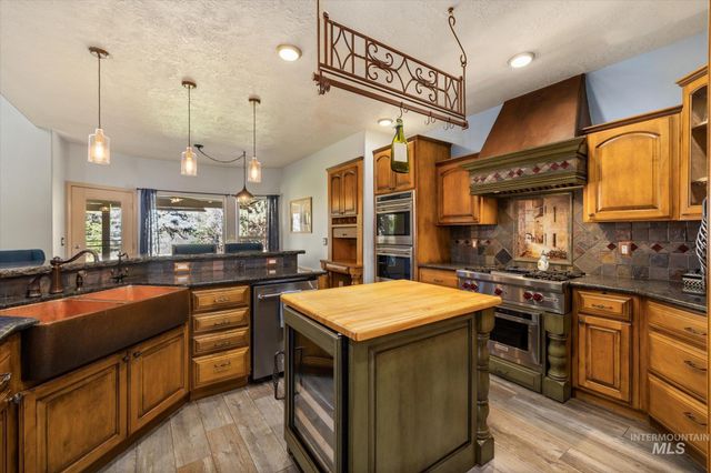 9802 W Big Springs Blvd., Boise, ID 83714